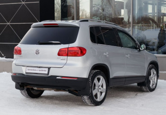 Подержанный автомобиль Volkswagen Tiguan 2012 года (5 фото)
