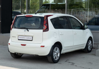 Подержанный автомобиль Nissan Note 2012 года (5 фото)