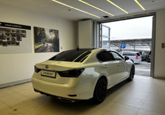 Подержанный автомобиль Lexus GS 2015 года (5 фото)