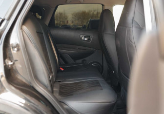 Подержанный автомобиль Nissan Qashqai 2011 года (18 фото)