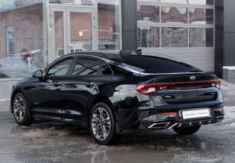 Подержанный автомобиль Kia K5 2021 года (7 фото)