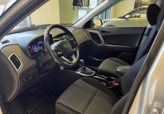 Подержанный автомобиль Hyundai Creta 2018 года (14 фото)