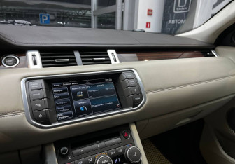Подержанный автомобиль Land Rover Range Rover Evoque 2014 года (9 фото)