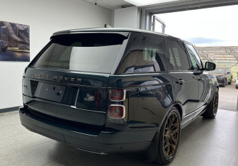 Подержанный автомобиль Land Rover Range Rover 2018 года (8 фото)