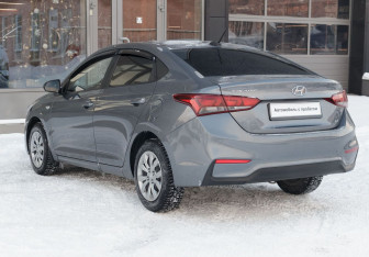 Подержанный автомобиль Hyundai Solaris Sedan 2020 года (7 фото)