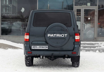 Подержанный автомобиль УАЗ Patriot 2016 года (6 фото)