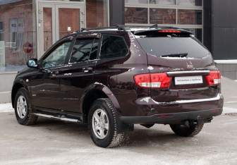 Подержанный автомобиль SsangYong Kyron 2008 года (7 фото)
