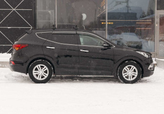 Подержанный автомобиль Hyundai Santa Fe 2016 года (4 фото)