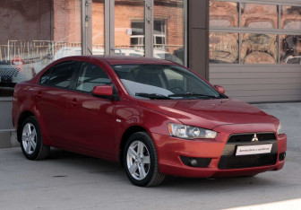 Подержанный автомобиль Mitsubishi Lancer Sedan 2008 года (3 фото)