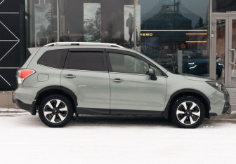 Подержанный автомобиль Subaru Forester Suv 2016 года (4 фото)