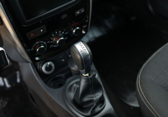 Подержанный автомобиль Nissan Terrano 2019 года (14 фото)