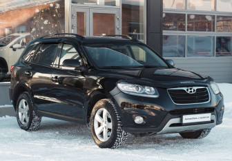 Подержанный автомобиль Hyundai Santa Fe 2011 года (3 фото)