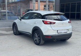 Подержанный автомобиль Mazda CX-3 2016 года (5 фото)