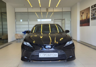 Подержанный автомобиль Toyota Camry Sedan 2022 года (2 фото)