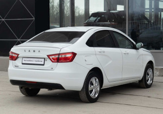 Подержанный автомобиль LADA (ВАЗ) Vesta Sedan 2016 года (5 фото)