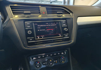 Подержанный автомобиль Volkswagen Tiguan 2018 года (12 фото)