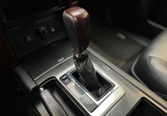 Подержанный автомобиль Toyota Land Cruiser Prado 2017 года (19 фото)