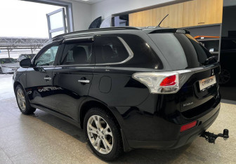 Подержанный автомобиль Mitsubishi Outlander 2013 года (6 фото)