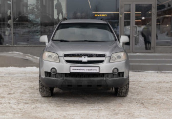 Подержанный автомобиль Chevrolet Captiva 2008 года (2 фото)