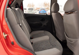 Подержанный автомобиль Daewoo Matiz 2005 года (17 фото)