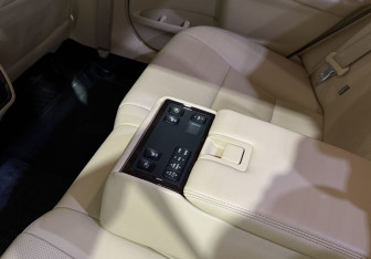 Подержанный автомобиль Toyota Camry Sedan 2017 года (14 фото)