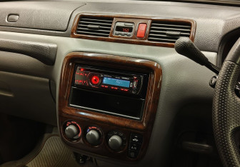 Подержанный автомобиль Honda CR-V 1997 года (12 фото)