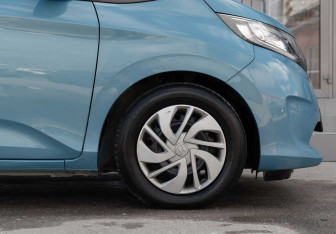 Подержанный автомобиль Honda Freed 2017 года (9 фото)