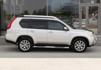 Подержанный автомобиль Nissan X-Trail 2013 года (4 фото)