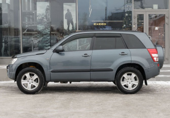 Подержанный автомобиль Suzuki Grand Vitara 2007 года (8 фото)