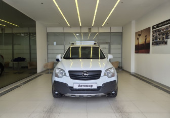 Подержанный автомобиль Opel Antara 2010 года (2 фото)