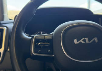 Подержанный автомобиль Kia Sorento 2021 года (13 фото)