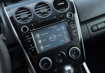 Подержанный автомобиль Mazda CX-7 2011 года (15 фото)