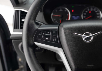 Подержанный автомобиль УАЗ Patriot 2016 года (12 фото)