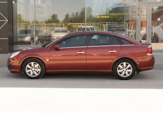 Подержанный автомобиль Opel Vectra Sedan 2006 года (8 фото)
