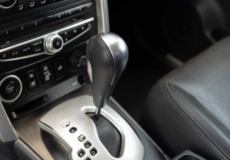 Подержанный автомобиль Renault Koleos 2008 года (17 фото)