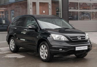 Подержанный автомобиль Honda CR-V 2012 года (3 фото)