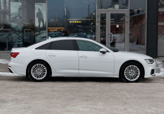 Подержанный автомобиль Audi A6 Sedan 2019 года (4 фото)