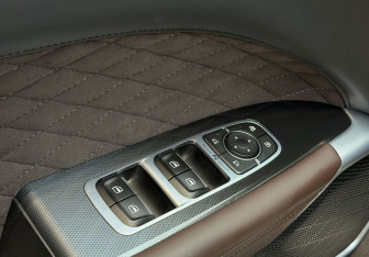 Подержанный автомобиль Wey Coffee 01 2023 года (13 фото)