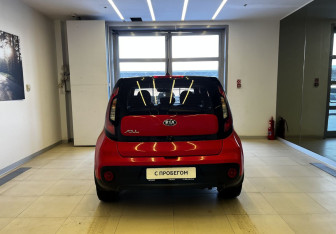 Подержанный автомобиль Kia Soul 2018 года (5 фото)