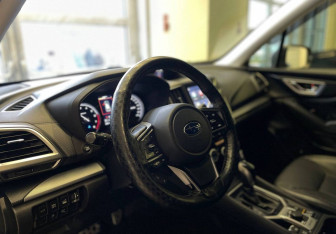 Подержанный автомобиль Subaru Forester Suv 2019 года (8 фото)