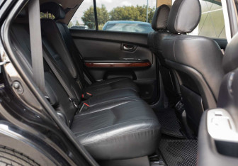 Подержанный автомобиль Lexus RX 2008 года (18 фото)