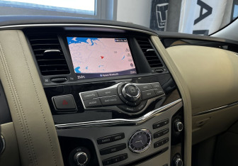 Подержанный автомобиль Infiniti QX80 2018 года (10 фото)