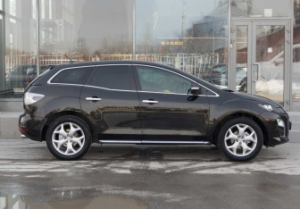 Подержанный автомобиль Mazda CX-7 2011 года (4 фото)