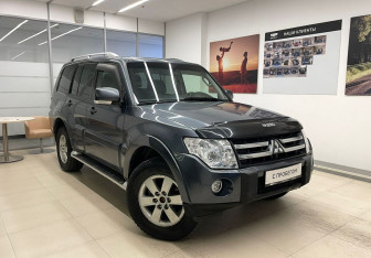 Подержанный автомобиль Mitsubishi Pajero 2006 года (3 фото)