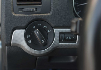 Подержанный автомобиль Skoda Octavia Liftback 2012 года (17 фото)