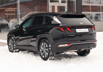 Подержанный автомобиль Hyundai Tucson 2022 года (7 фото)