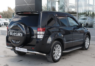 Подержанный автомобиль Suzuki Grand Vitara 2013 года (5 фото)