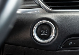 Подержанный автомобиль Mazda CX-5 2020 года (16 фото)