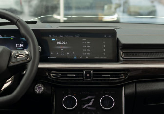 Подержанный автомобиль Exeed VX 2022 года (13 фото)