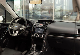 Подержанный автомобиль Subaru Forester Suv 2016 года (10 фото)